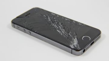 Pantalla de móvil rota