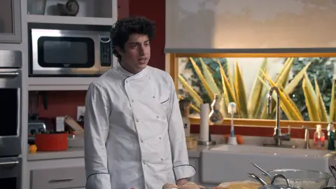 El novio cocinero de Alex Modern family
