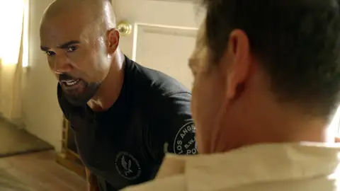 El buen olfato de Hondo le lleva hasta su siguiente detenido momento destacado