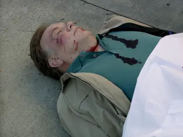 Un amigo de Hondo es asesinado por revelarle información Un amigo de Hondo es asesinado por revelarle información