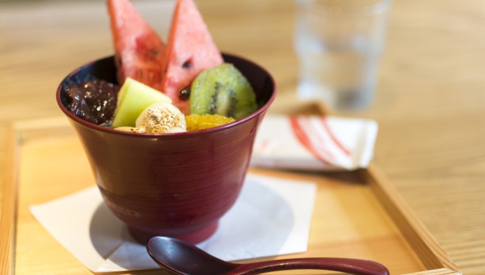 Sandía junto a otras frutas