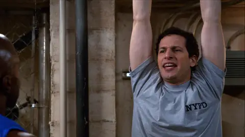 Jake haciendo ejercicio Brooklyn Nine Nine