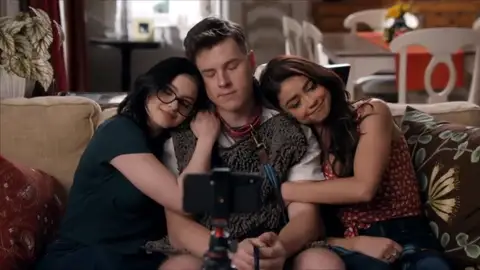 Por primera vez, Alex, Luke y Haley se separan Por primera vez, Alex, Luke y Haley se separan