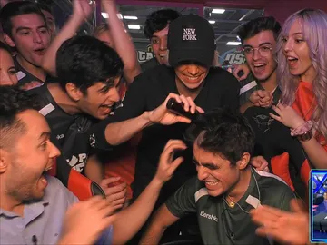 Rapando a los concursantes Rapando a los concursantes