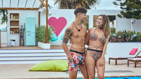Celia y Miguel, pareja en el primer programa de Love Island Celia y Miguel, pareja en el primer programa de Love Island