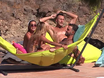 Vídeo inédito: Celia y Carla muestran sus dotes vocales ante Moure y Jesús Vídeo inédito: Celia y Carla muestran sus dotes vocales ante Moure y Jesús