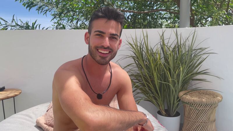 Curro se enfrenta con mucha picardía al test del isleño