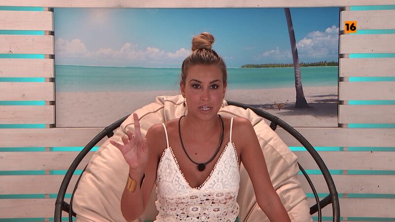 Celia tiene muy claras sus intenciones si permanece en la villa