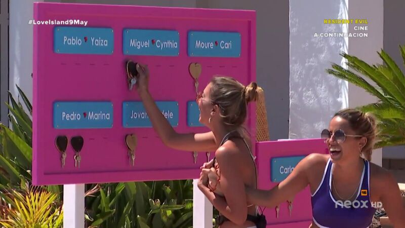 Los isleños luchan por una noche en la suite: ¿dónde están las llaves?