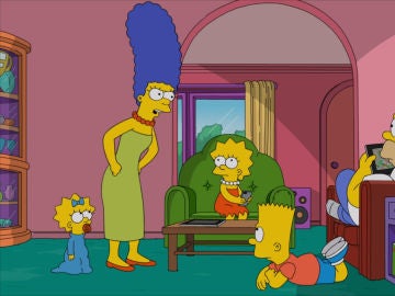 Marge, enfadada con su familia