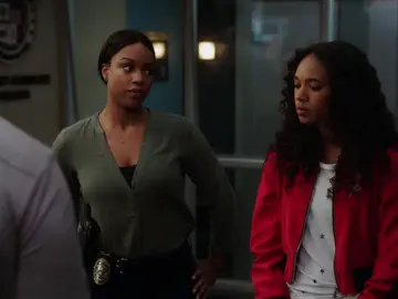 Detienen a Rihanna la hija de Murtaugh Detienen a Rihanna la hija de Murtaugh