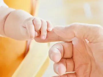 ¿Tendrías un tercer hijo si te ofrecieran más de 15.000 euros? Este es el plan para aumentar la natalidad ¿Tendrías un tercer hijo si te ofrecieran más de 15.000 euros? Este es el plan para aumentar la natalidad