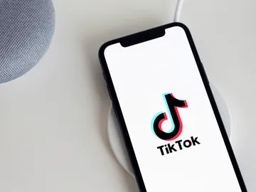 El TikTok más viral: Se pone de parto y su novio decide pasar el tiempo jugando a Fortnite El TikTok más viral: Se pone de parto y su novio decide pasar el tiempo jugando a Fortnite