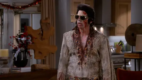 Walden vestido de Elvis zombie Dos hombres y medio