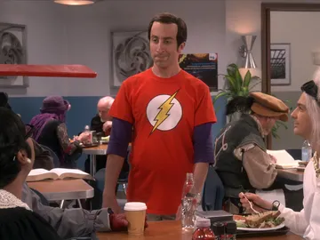 Howard se disfraza de Sheldon Howard se disfraza de Sheldon