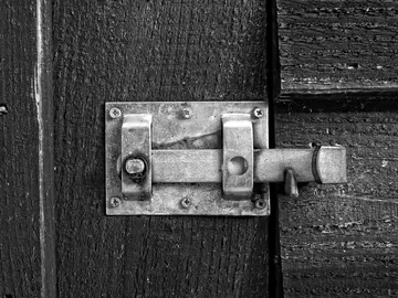 ¿Por qué los cerrojos a tamaño gigante de los baños públicos han conquistado a las redes sociales? ¿Por qué los cerrojos a tamaño gigante de los baños públicos han conquistado a las redes sociales?