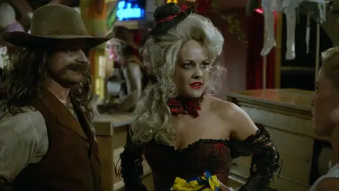 Los vecinos de Claire Modern family