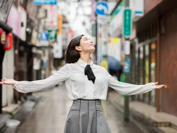 Casi 800 euros para los menores de 18 años: La ayuda para jóvenes que ha generado una gran polémica Casi 800 euros para los menores de 18 años: La ayuda para jóvenes que ha generado una gran polémica