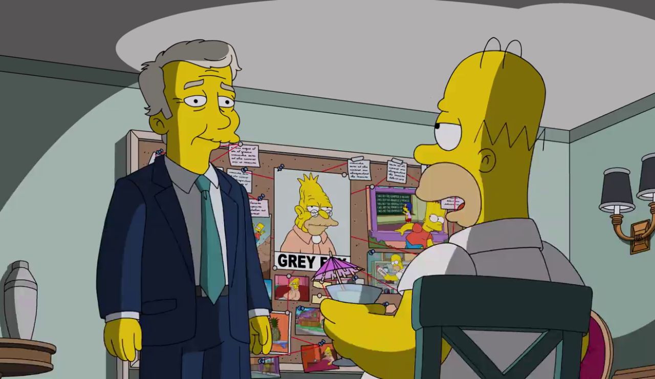 Un espía británico llega a Springfield y busca en Homer un aliado