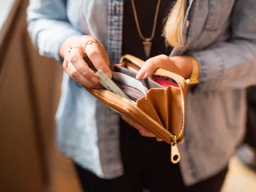 Dime qué tipo de cartera tienes y te diré quién eres: Así pueden saber cómo eres en Japón según este complemento Dime qué tipo de cartera tienes y te diré quién eres: Así pueden saber cómo eres en Japón según este complemento