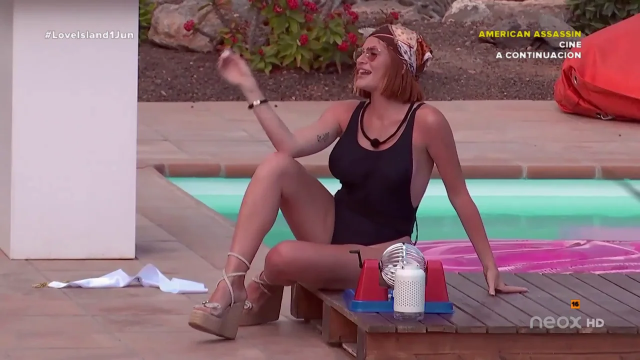 La elecci&oacute;n de 'Miss Island' saca lo mejor de las isle&ntilde;as de la villa