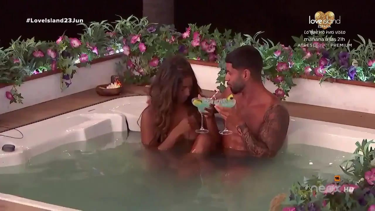 Eder y Paola tienen por fin esa cita que tanto deseaban en la suite