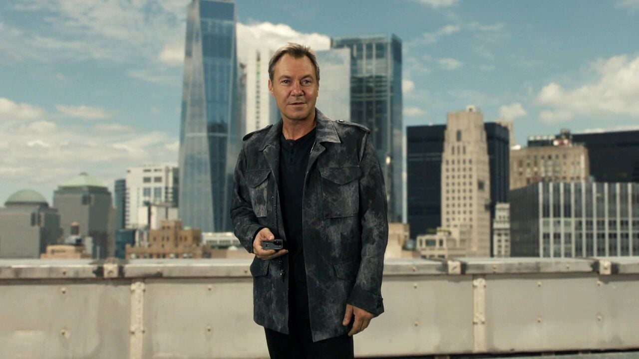 El equipo de Robin logra evitar la tragedia en Nueva York pero su