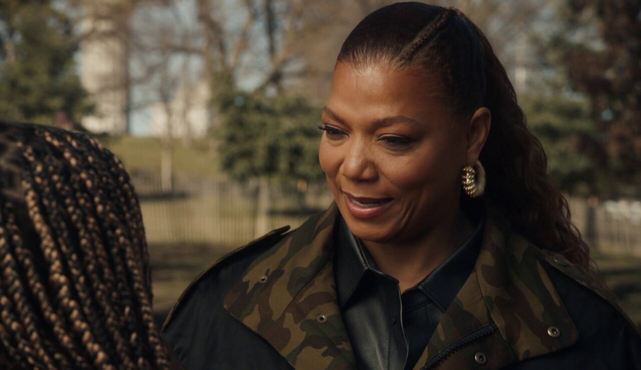 Robin McCall ense&ntilde;a a su hija Delilah t&eacute;cnicas de autodefensa y seguridad personal 