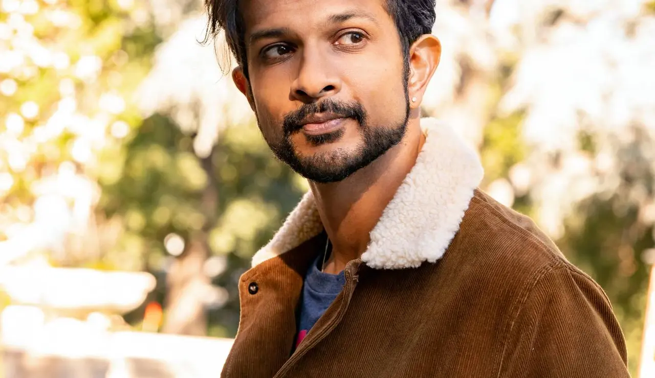 Jay Arondekar, el sorprendido esposo que no cree en fantasmas