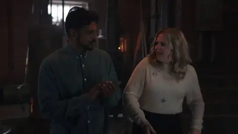 Fantasmas - Sam y Jay son poseídos por Nancy y Pete ¡en plena Navidad! Fantasmas - Sam y Jay son poseídos por Nancy y Pete ¡en plena Navidad!