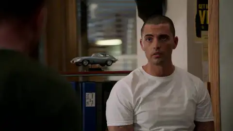 Chicago P.D. - Torres se convierte en un traficante de drogas para descubrir por qué murió un chico Chicago P.D. - Torres se convierte en un traficante de drogas para descubrir por qué murió un chico