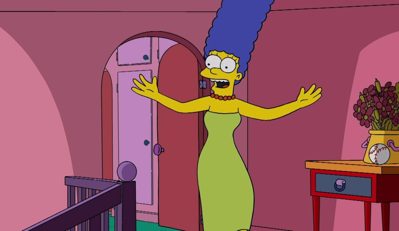 Los Simpson - Marge se siente sobrepasada organizando su fiesta de cumplea&ntilde;os en el jard&iacute;n