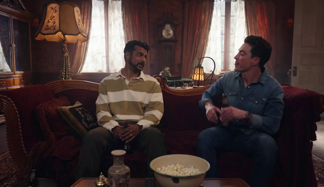 Fantasmas - Sam y Jay pasan Acción de gracias separados