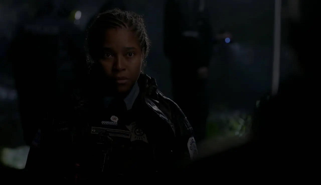 Chicago PD - Kiana decide volver a buscar a una víctima con ayuda de Torres
