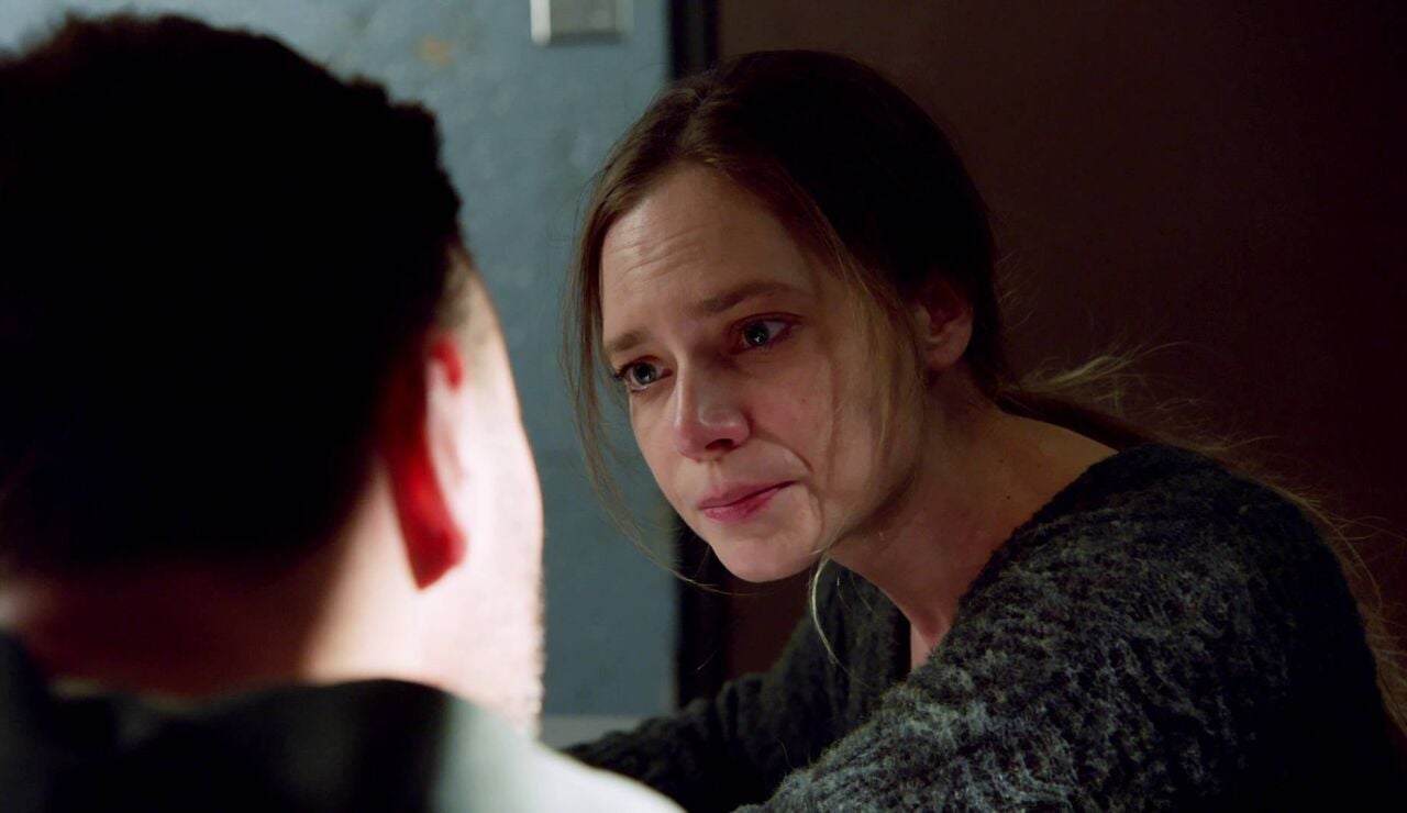 Chicap PD - Adam recibe un disparo de Callum el nieto de Richard